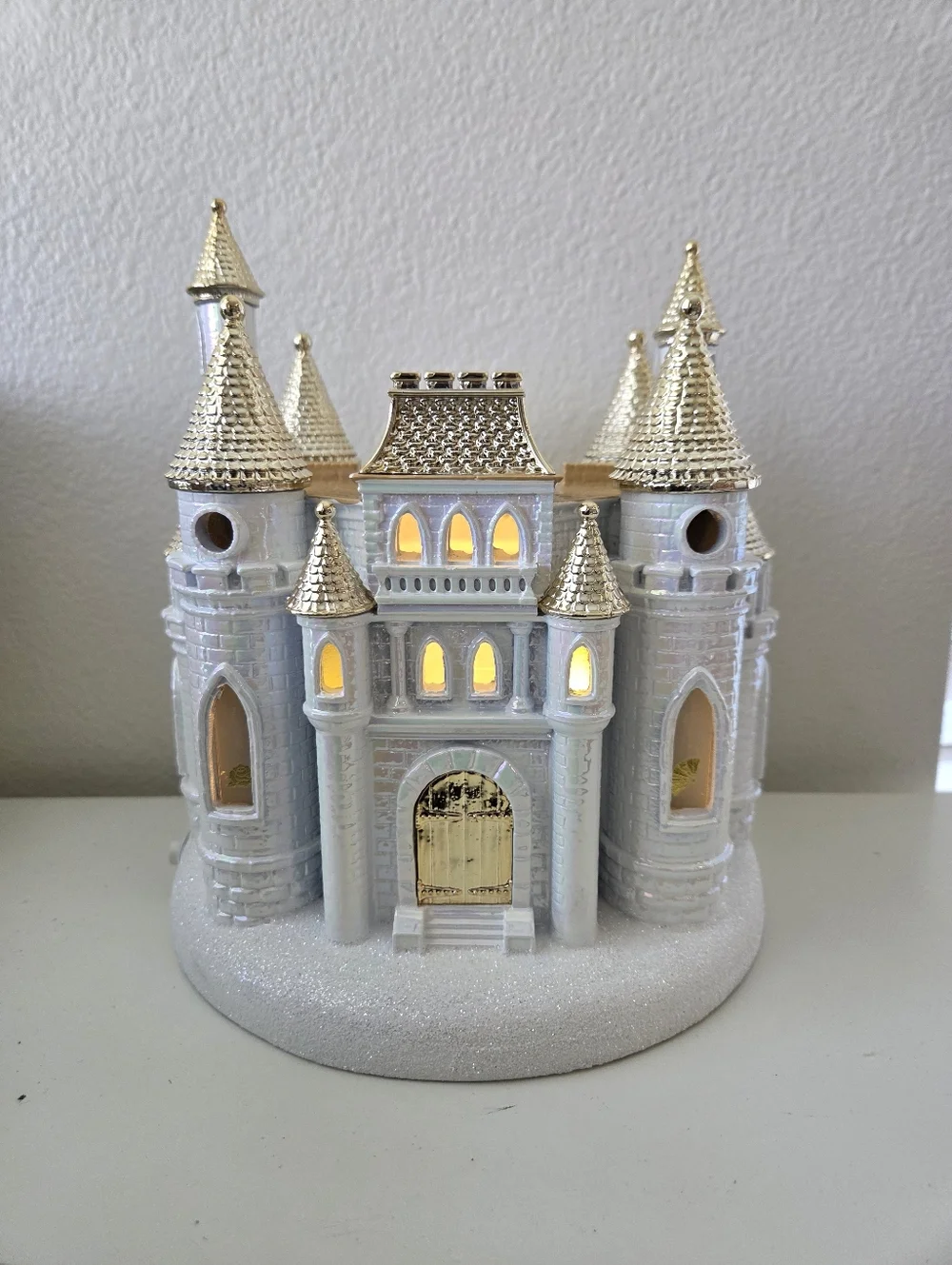 NEW Bath & Body Works DISNEY PRINCESS 2 COLLECTION Light-Up Castle 3-Wick Candle - Picture 5 of 16